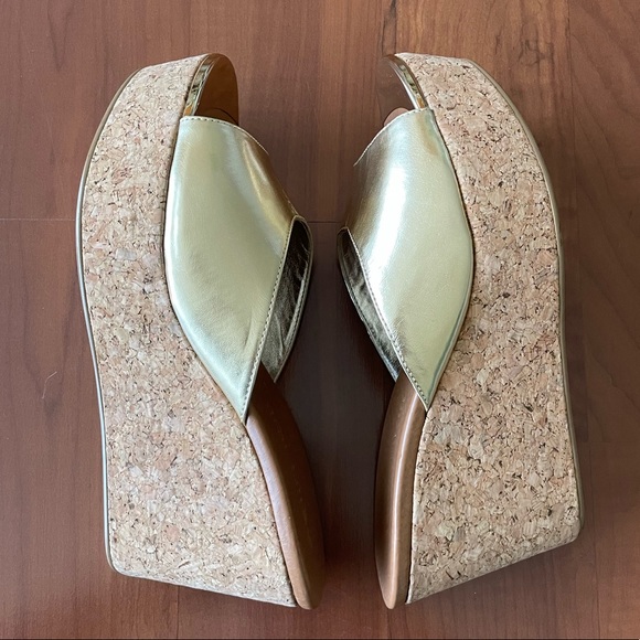 NWT Boston Proper Gold Wedges - Picture 6 of 7